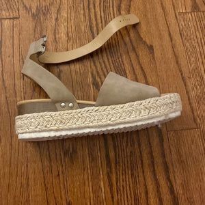 platform sandles